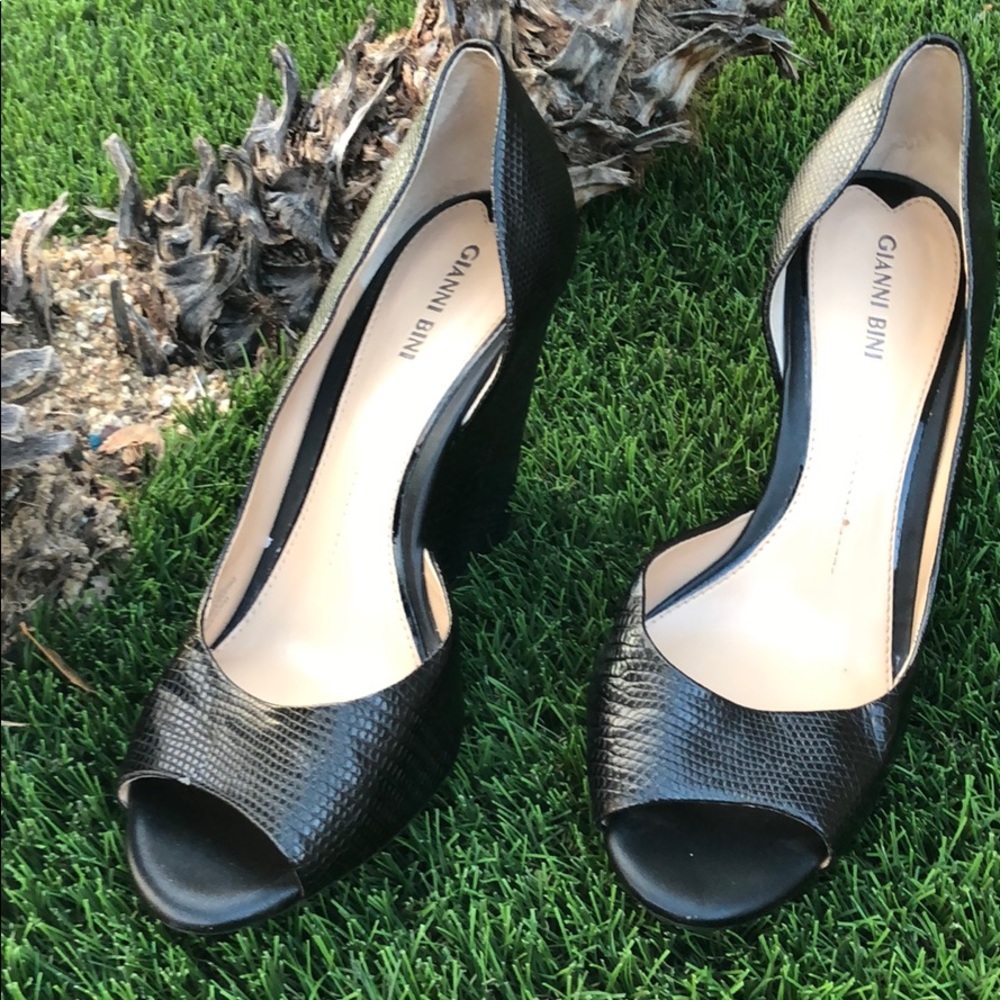Gianni Bini Wedge